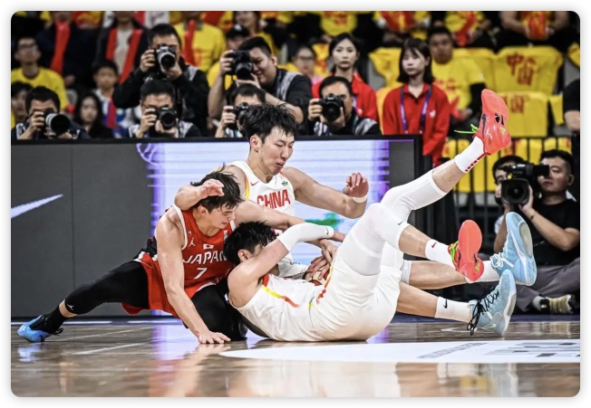 42分大勝！亞預(yù)賽中國男籃復(fù)仇日本 趙睿16+8+5